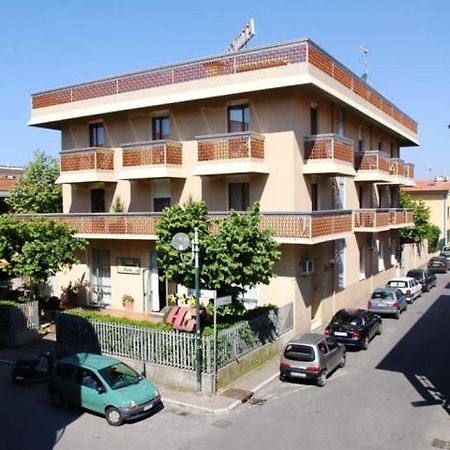 Hotel Giulia Marina di Massa Extérieur photo