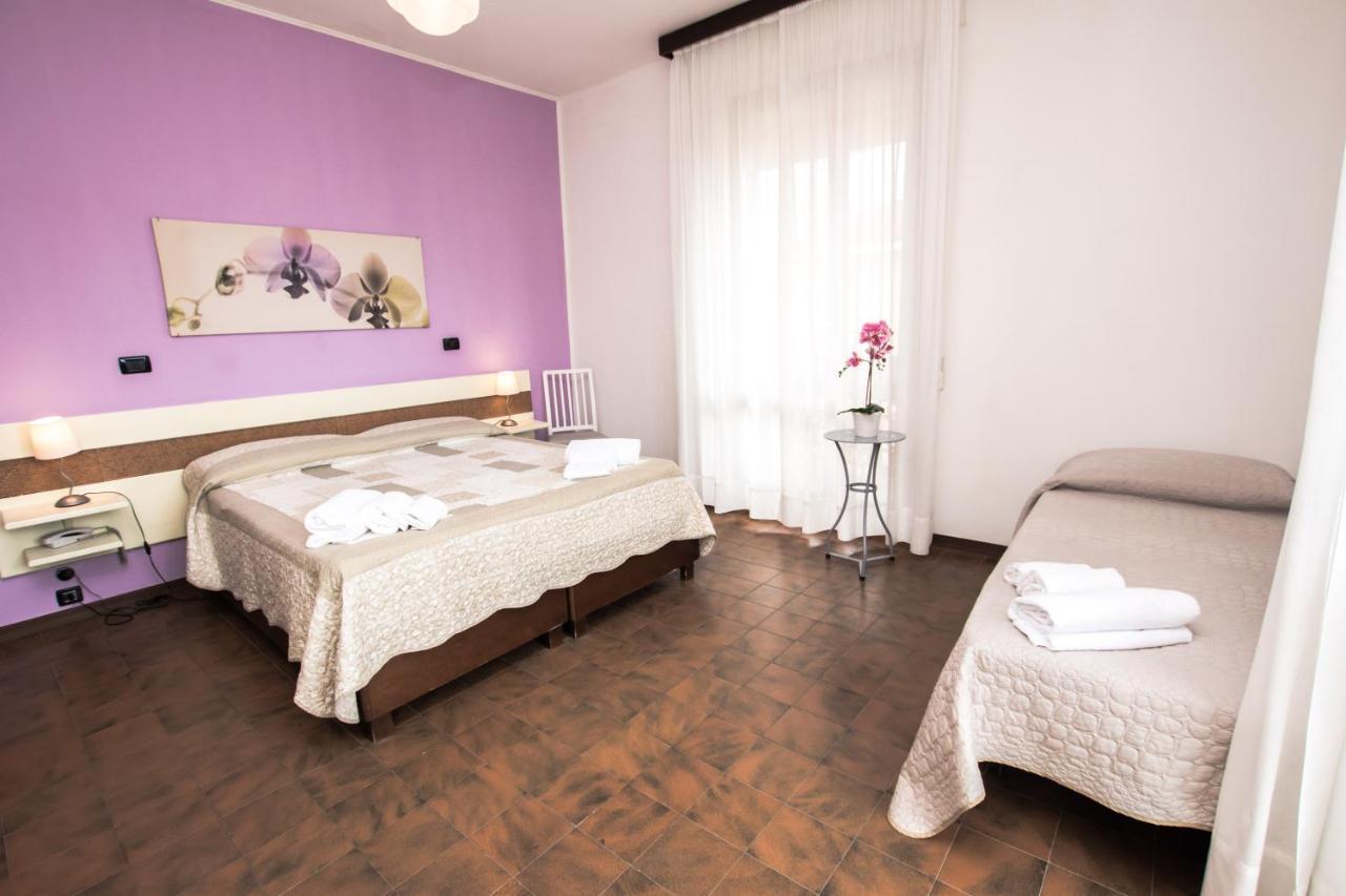 Hotel Giulia Marina di Massa Extérieur photo