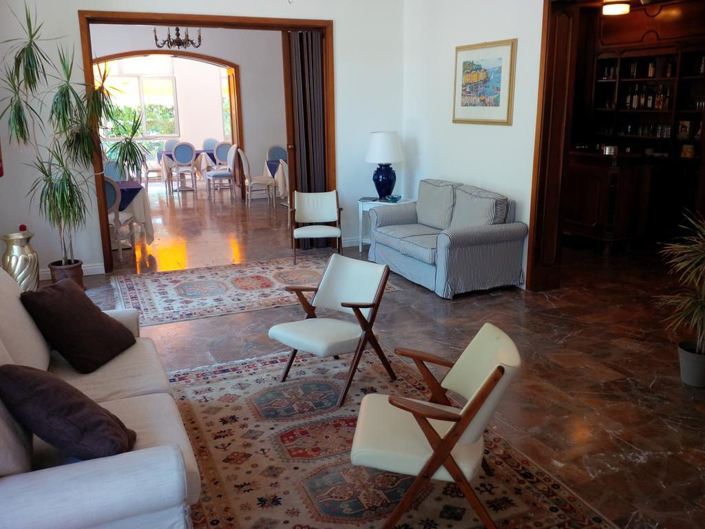 Hotel Giulia Marina di Massa Extérieur photo