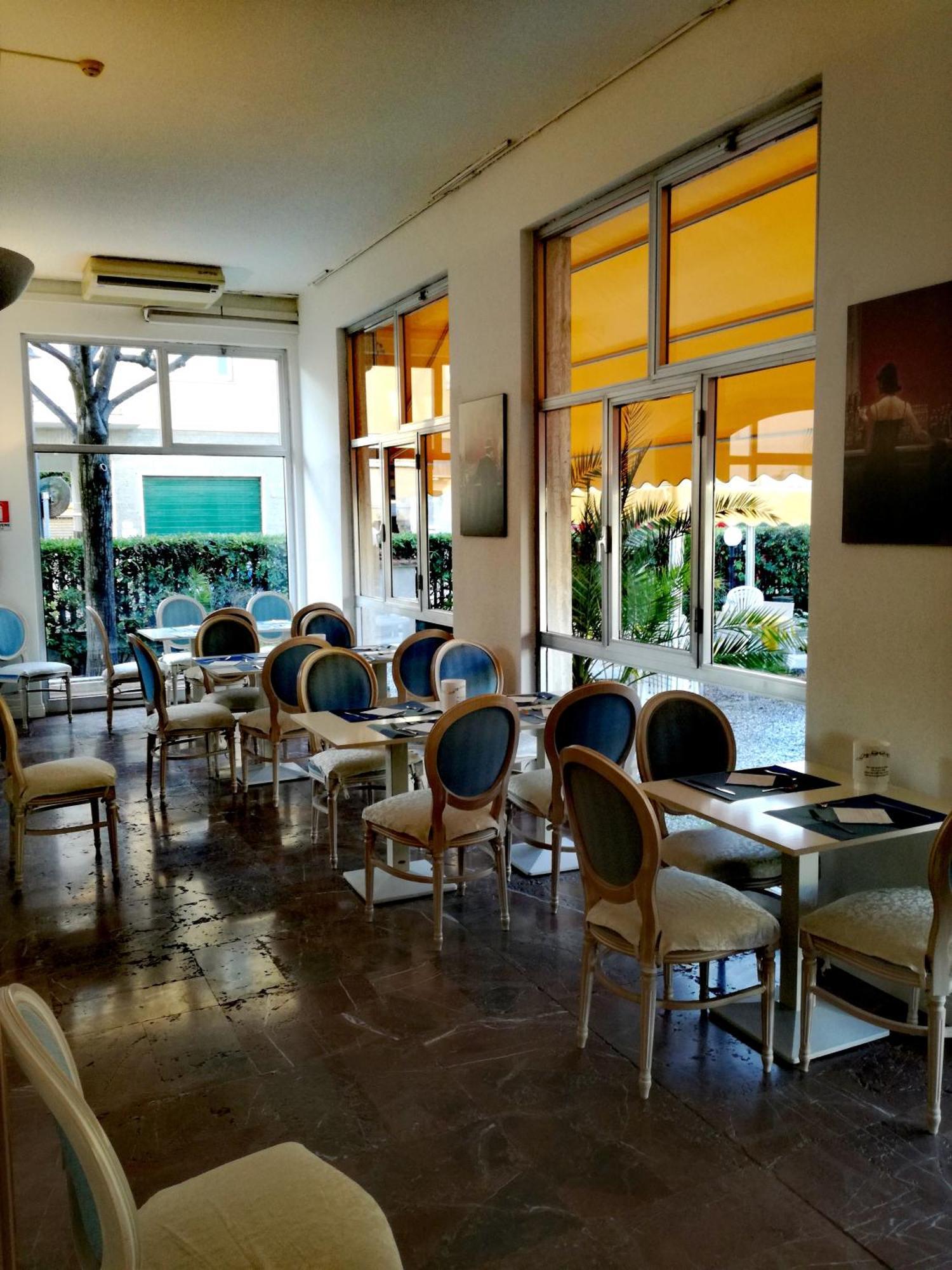 Hotel Giulia Marina di Massa Extérieur photo