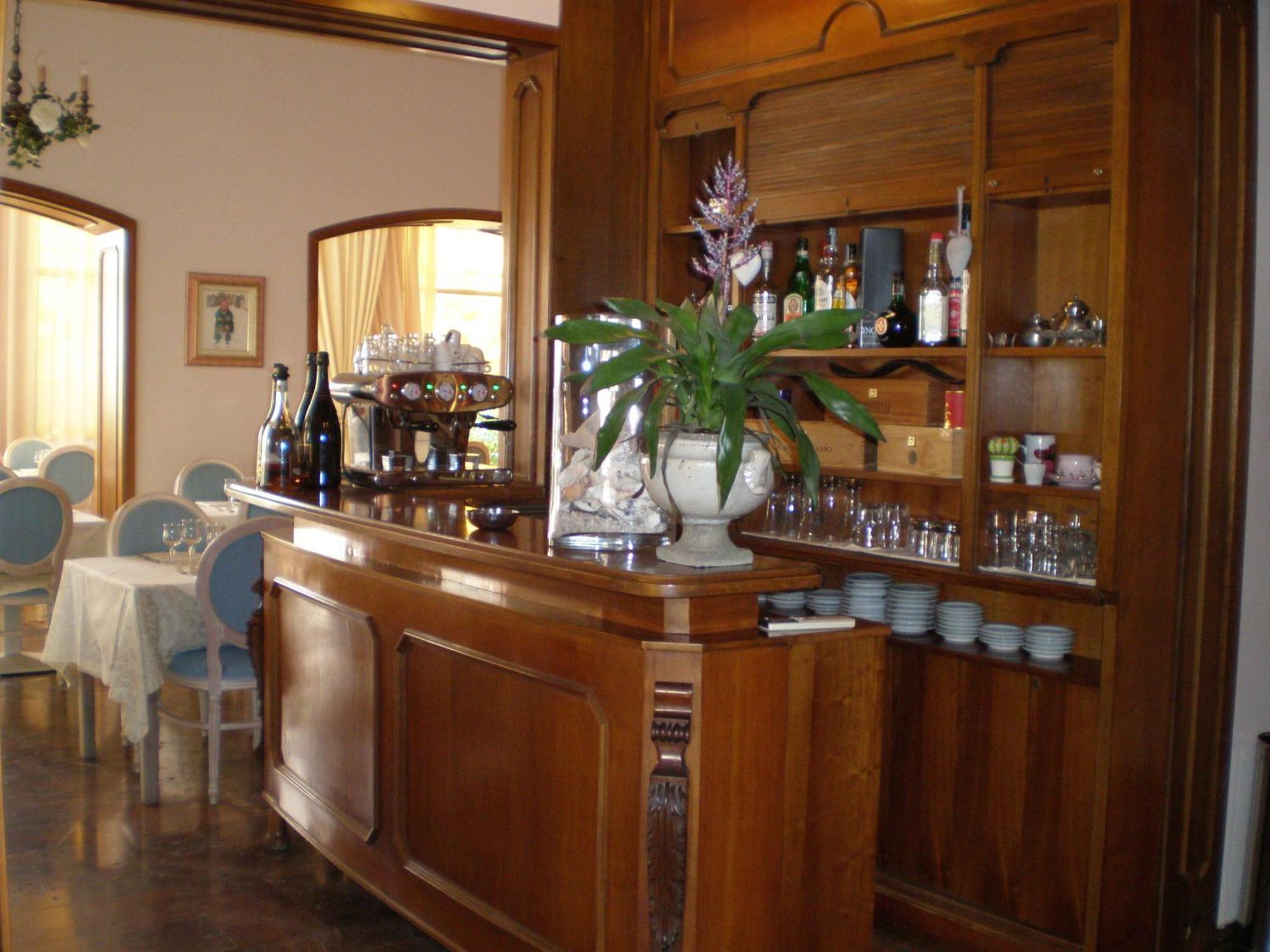 Hotel Giulia Marina di Massa Extérieur photo