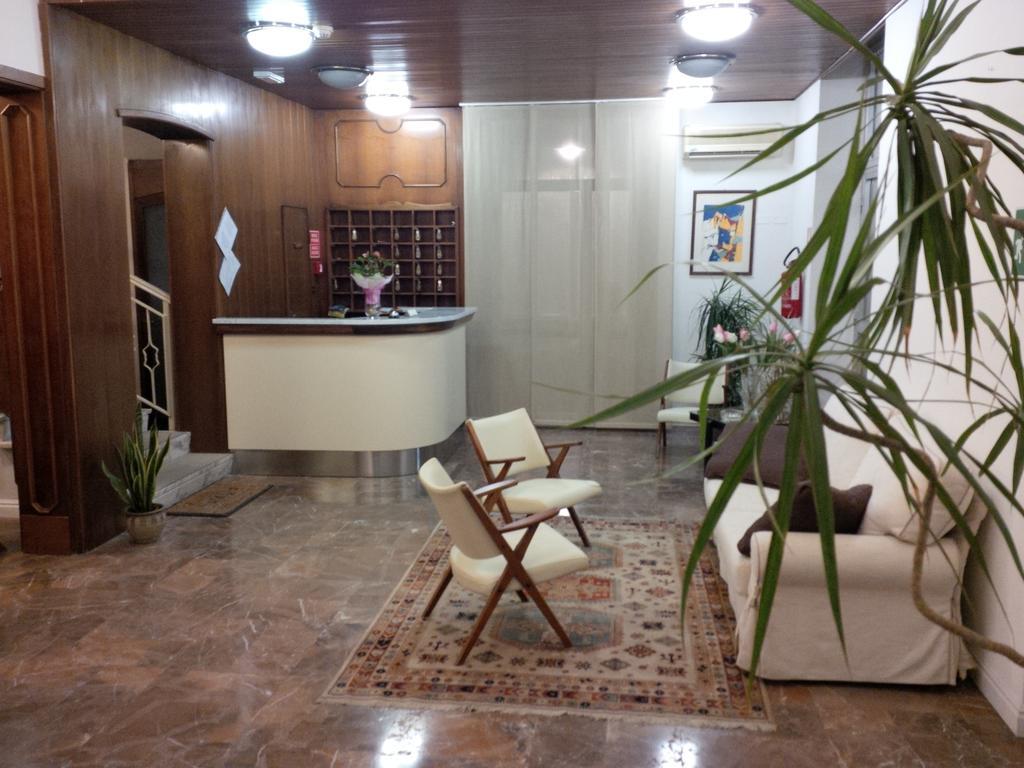 Hotel Giulia Marina di Massa Extérieur photo